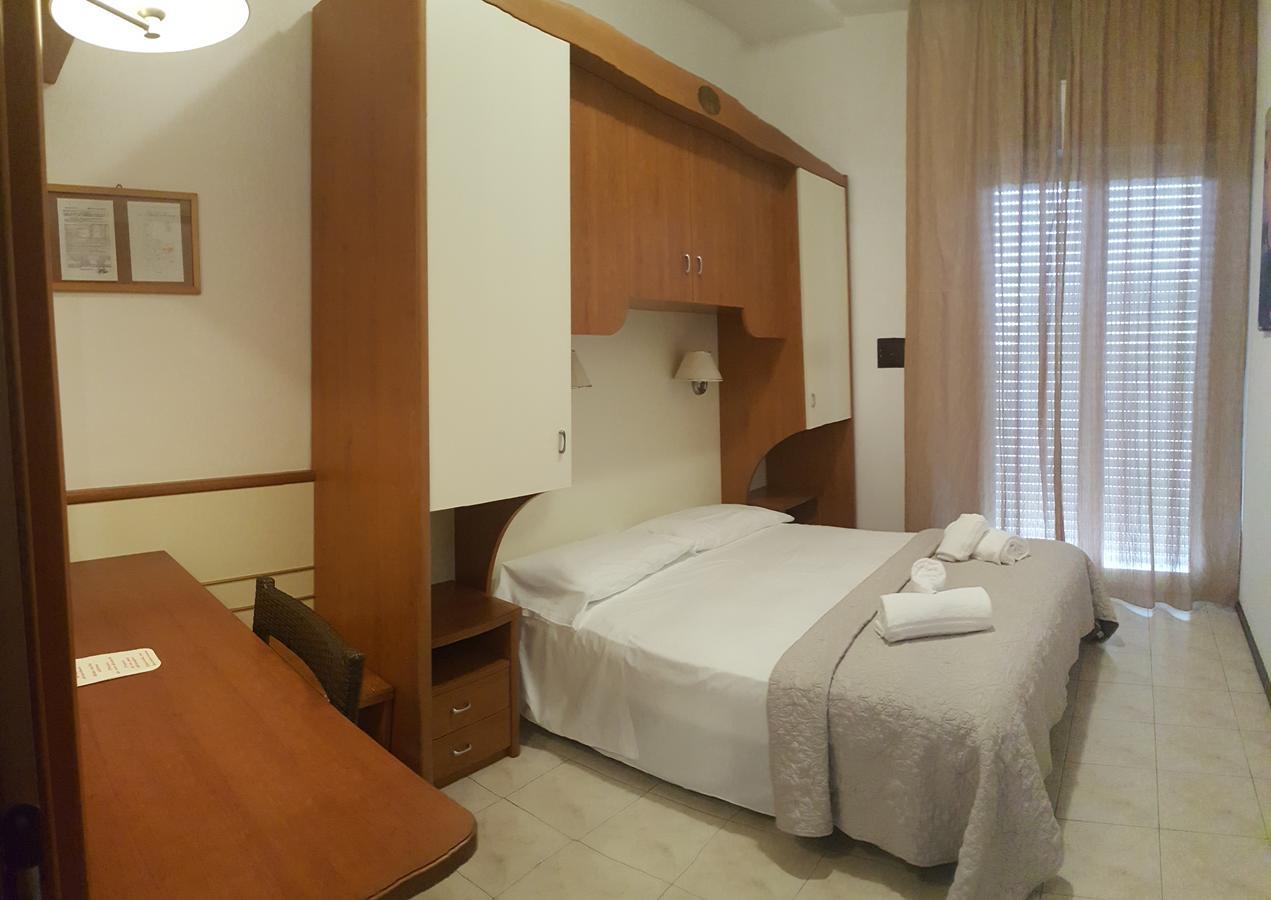 Hotel Stella D'Oro Лидо-ди-Езоло Экстерьер фото